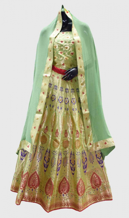 BROCADE UNSTITCHED LEHENGA