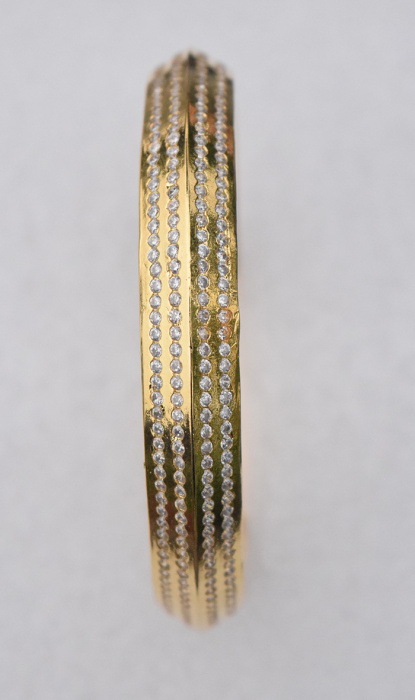 PAIR OF BANGLES