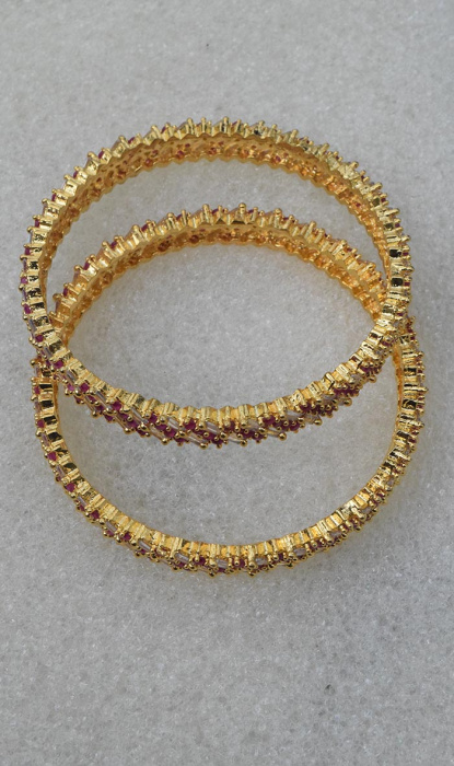 BANGLES