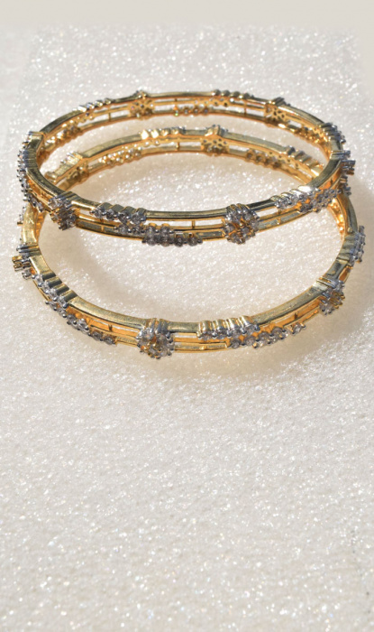 BANGLES