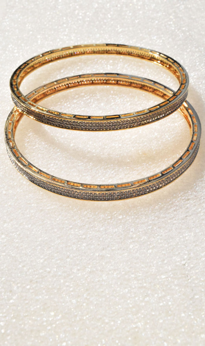 BANGLES