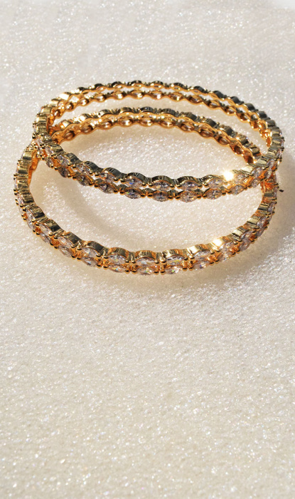 BANGLES