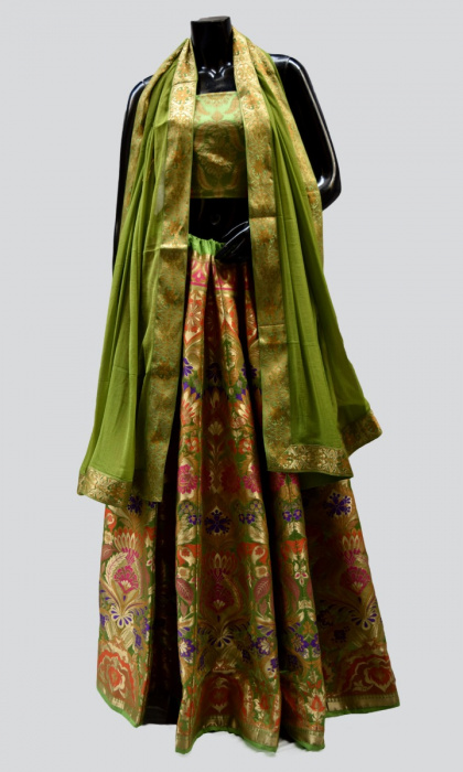 BROCADE UNSTITCHED LEHENGA