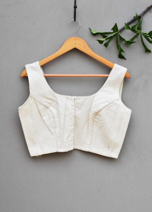 EMBROIDERY BLOUSE