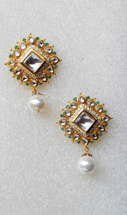 KUNDAN STUD EARRINGS