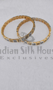 PAIR OF BANGLES