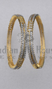 PAIR OF BANGLES