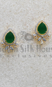 STUD EARRINGS