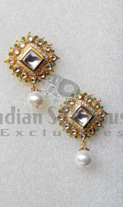 KUNDAN STUD EARRINGS