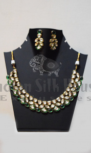 JADAU NECKLACE SET